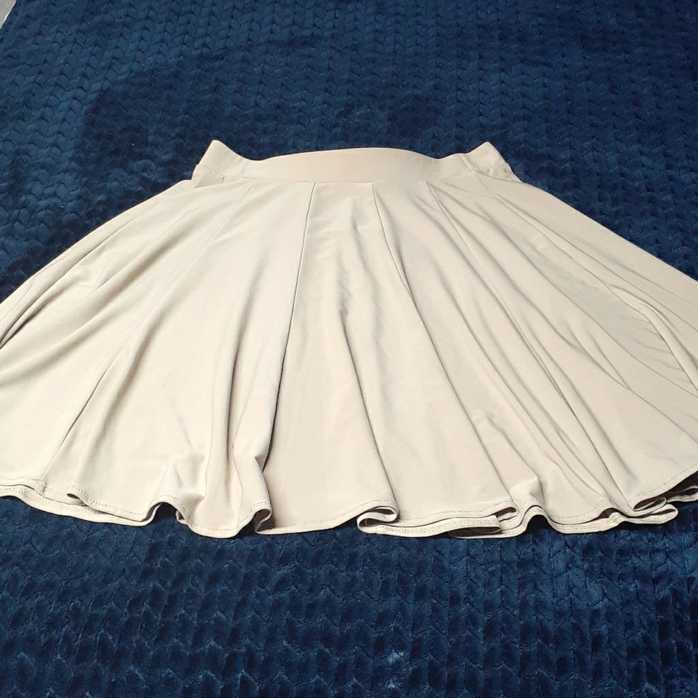 Tan pleated skirt